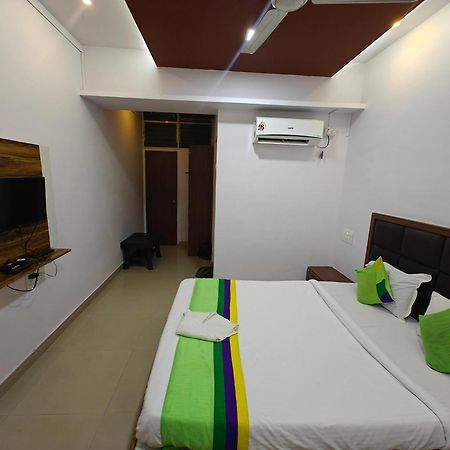 Sai Samrat Resort Satara Bagian luar foto